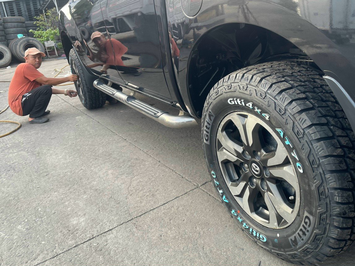 BÁN LỐP XE Ô TÔ - VÀ HƯỠNG DẪN ĐẢO LỐP XE Ô TÔ 